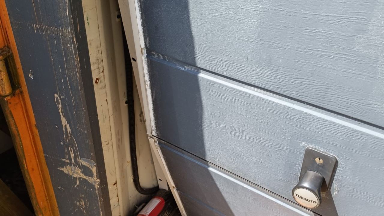 Réparation Porte de Garage à Montceaux (près Belleville) | SG Serrurerie
