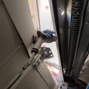 Réparation Porte de Garage à Montceaux (près Belleville) | SG Serrurerie